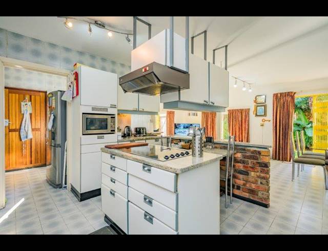 4 BEDROOM HOUSE FOR SALE IN RESERVOIR HILLS